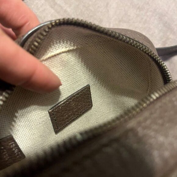 Gucci Cross Body - like new - Picture 4 of 7